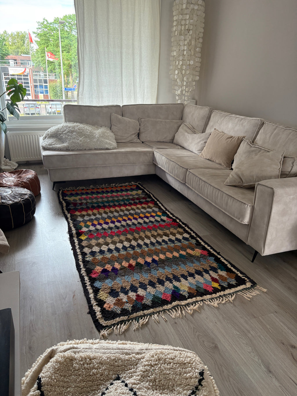 Handwoven Moroccan Boujad Wool Rug. 210-100