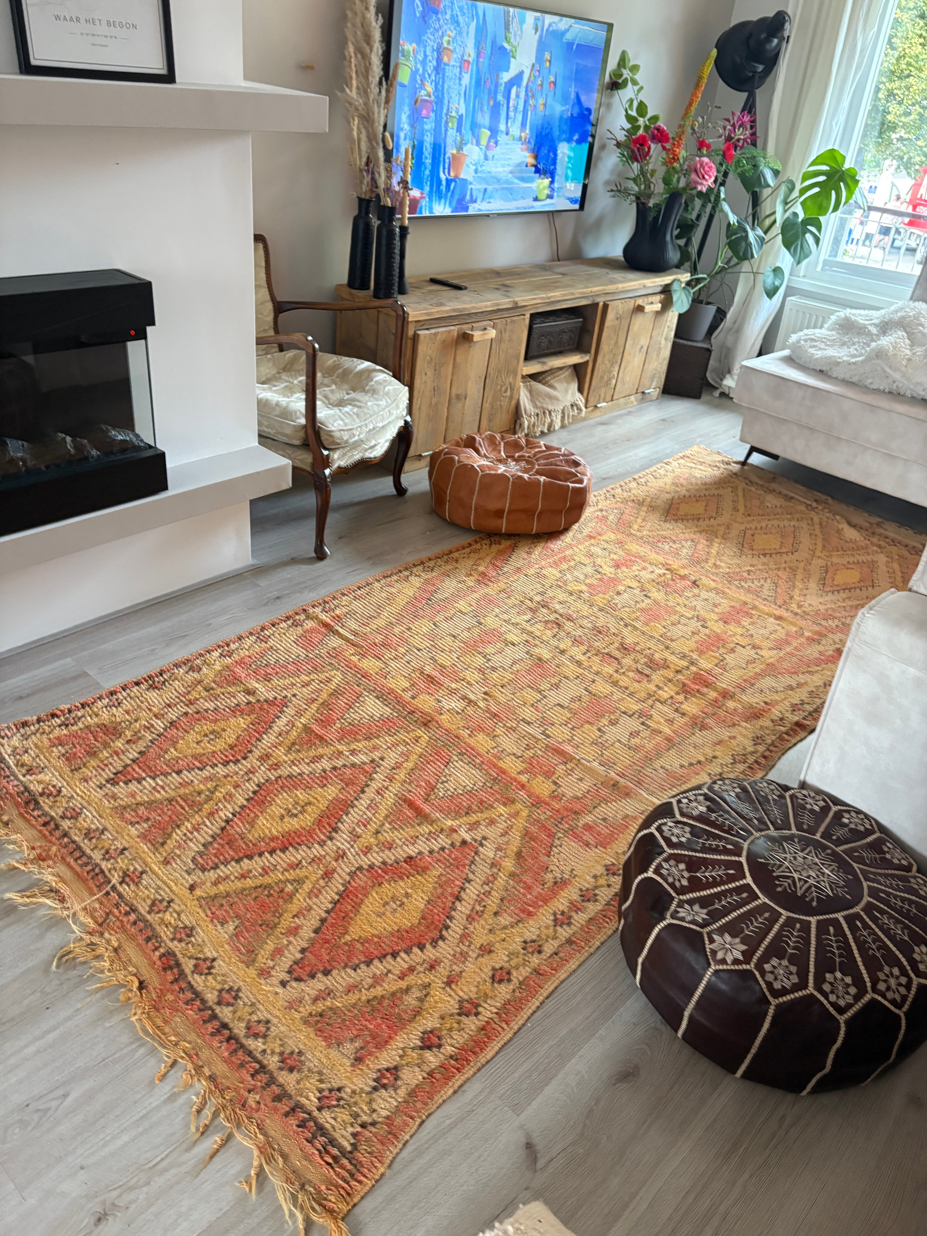 The Nomad’s Warmth” — Vintage Handwoven Berber Rug (315×135 cm)