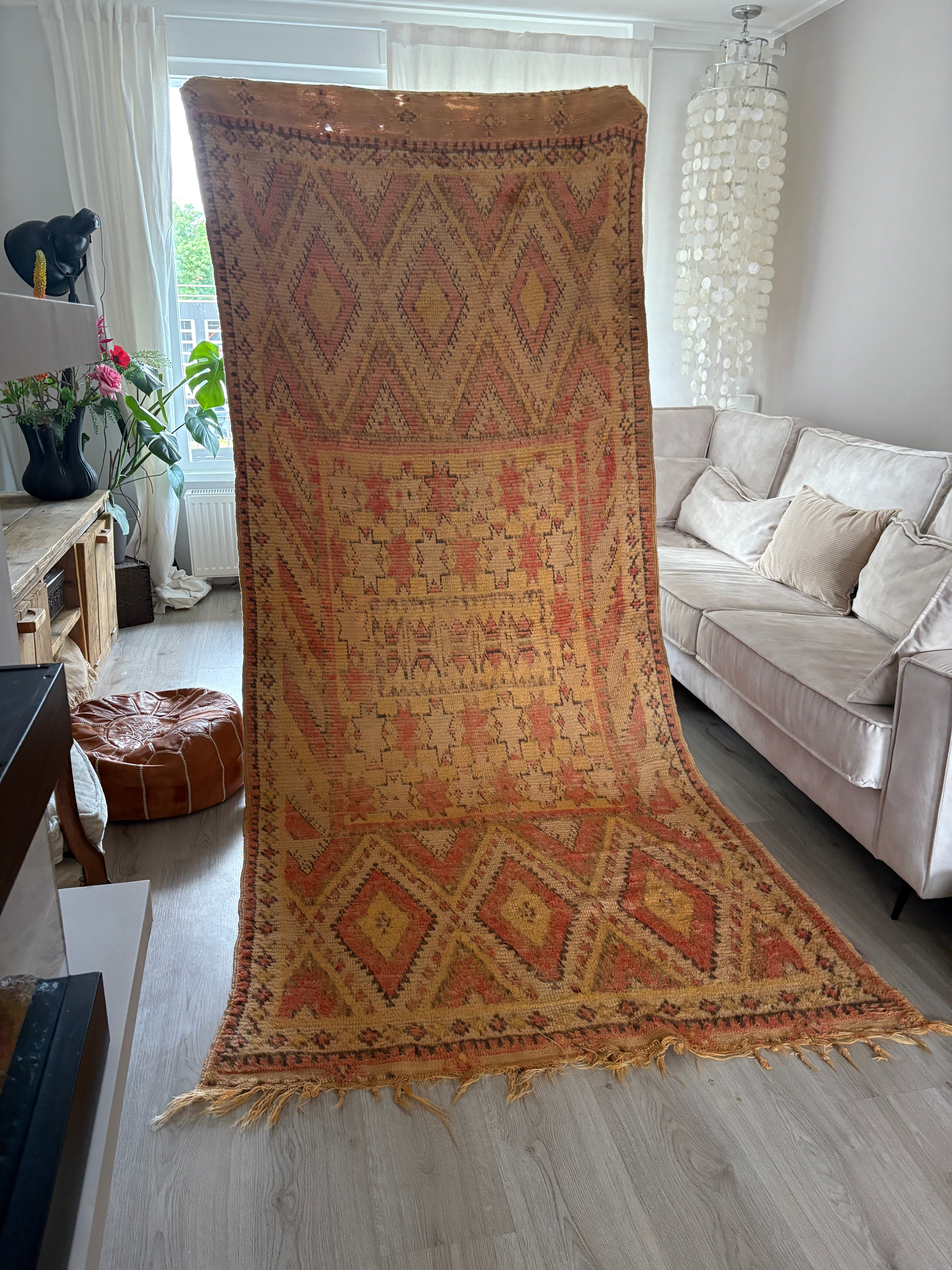 The Nomad’s Warmth” — Vintage Handwoven Berber Rug (315×135 cm)