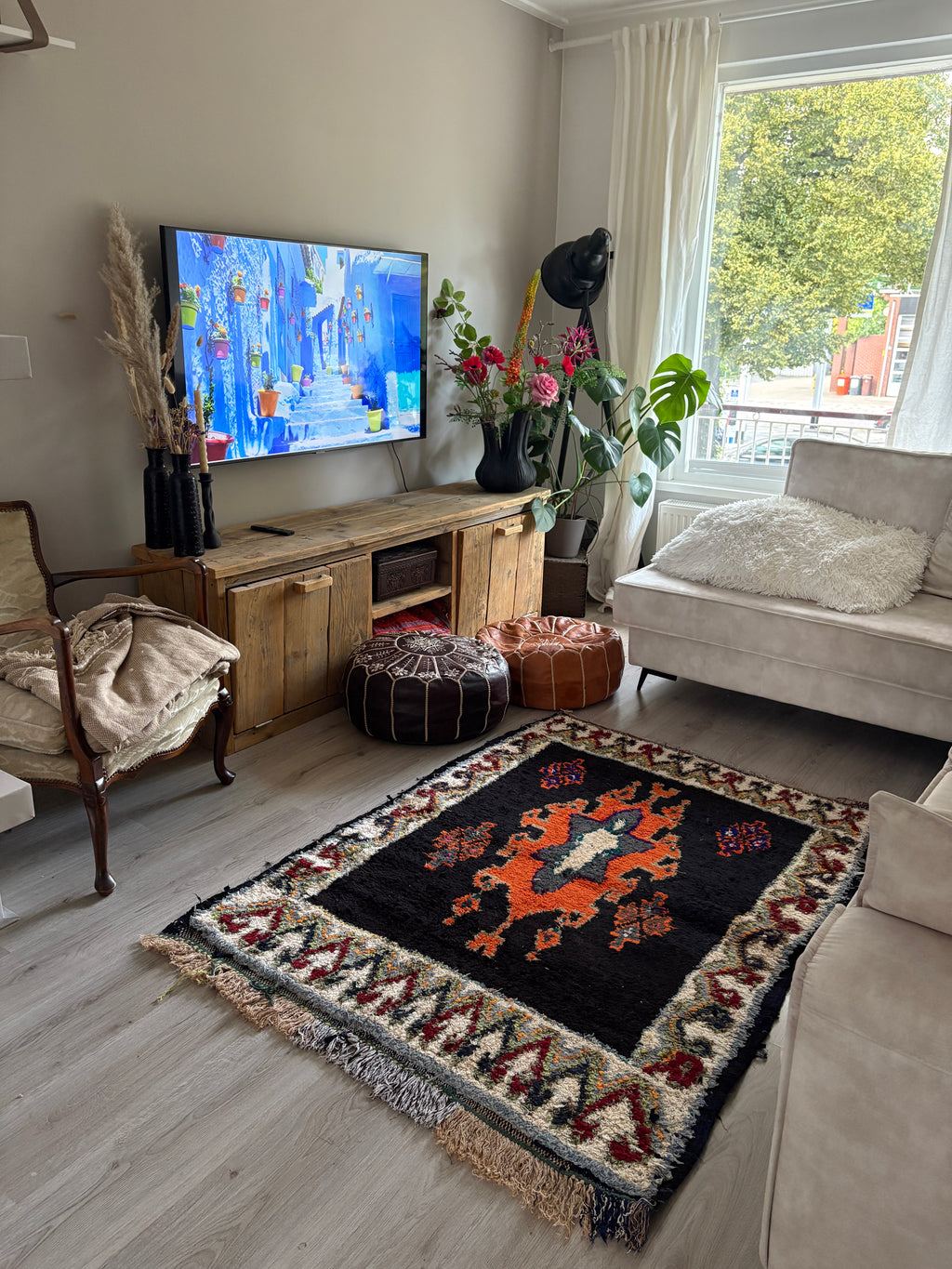 Vintage Taznakht Rug, Handwoven Wool from the High Atlas ( 160-115 )