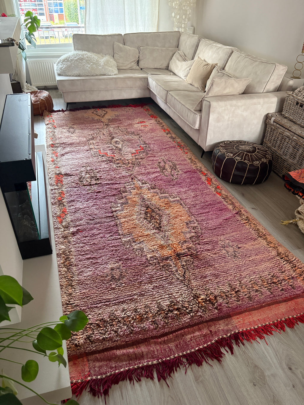 Vintage Moroccan Boujad Rug – Handwoven Berber Wool Carpet